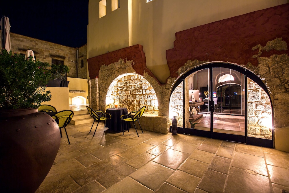 Allegory Boutique Hotel 79/100