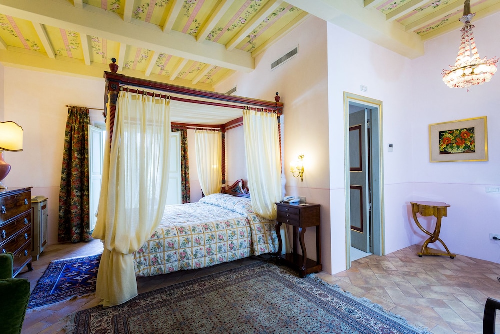 Relais Tenuta Del Gallo 10/41