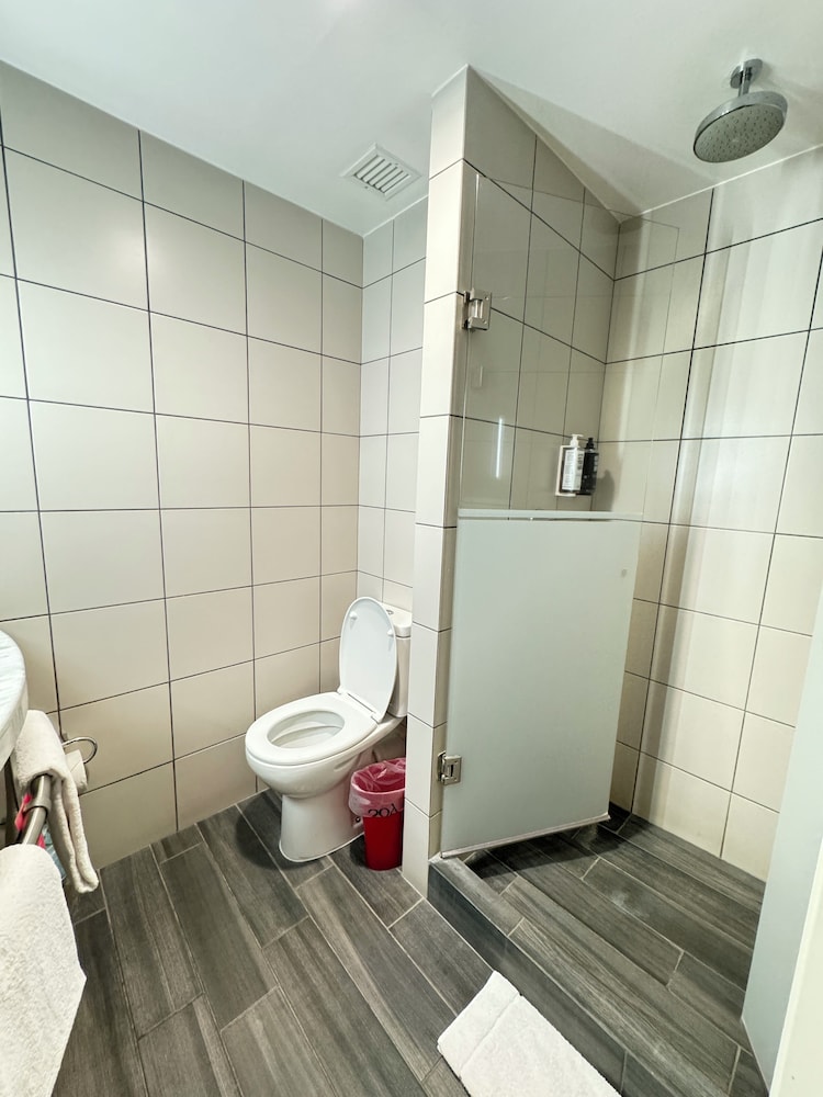 Ibis Queretaro 47/50