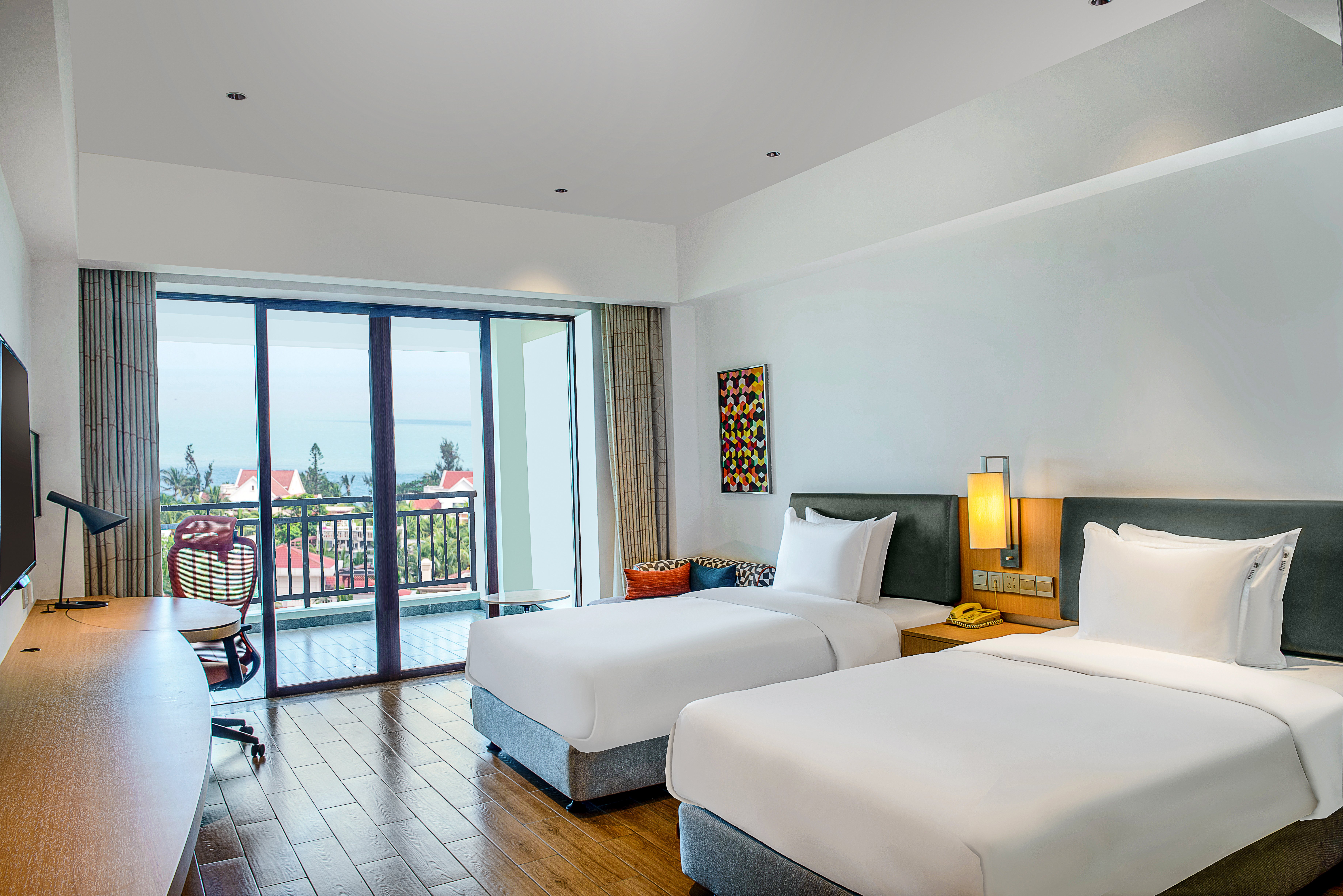 HOLIDAY INN EXPRESS HAIKOU WEST COAST 15/50
