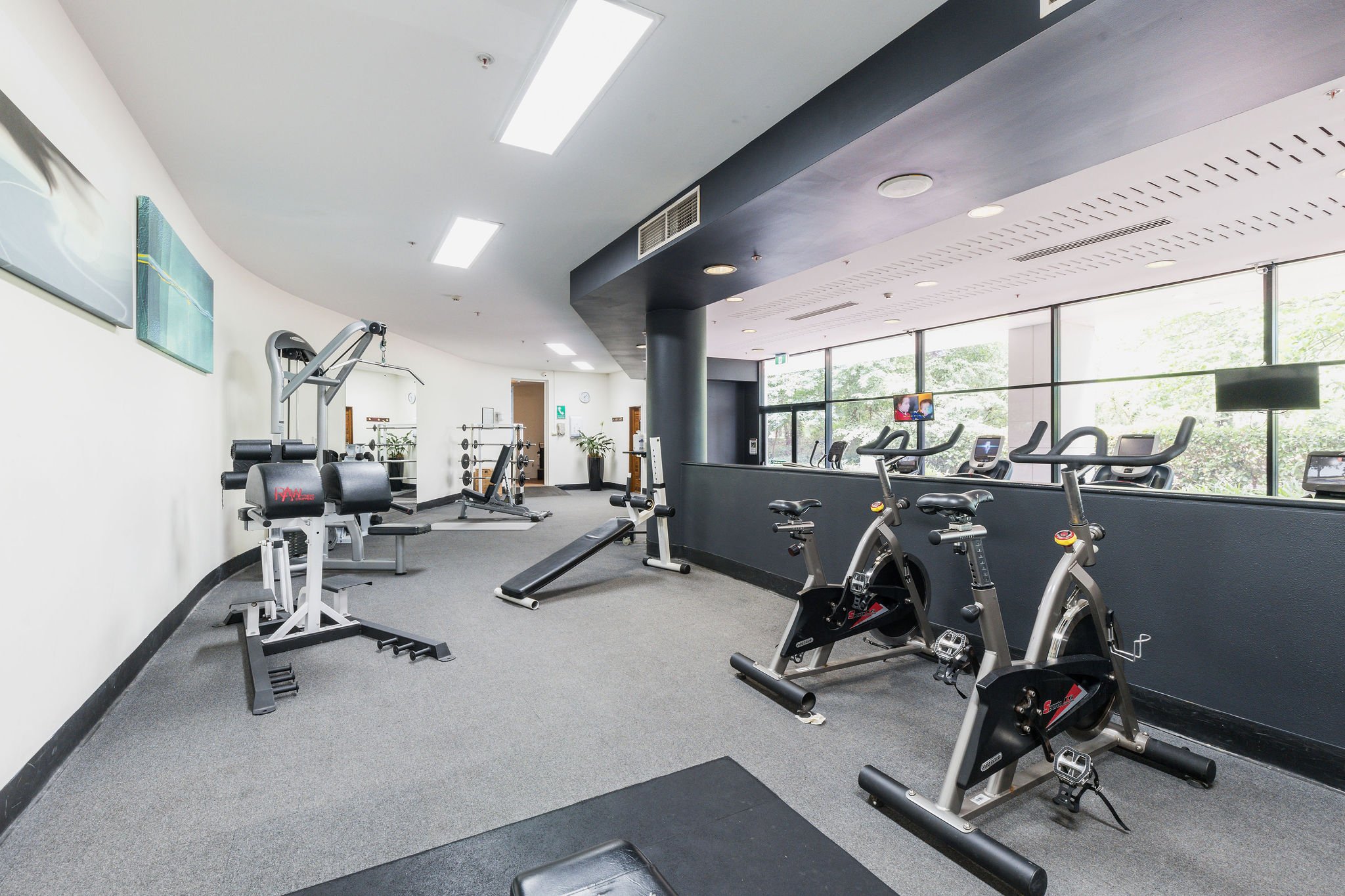 Crowne Plaza Canberra 40/81