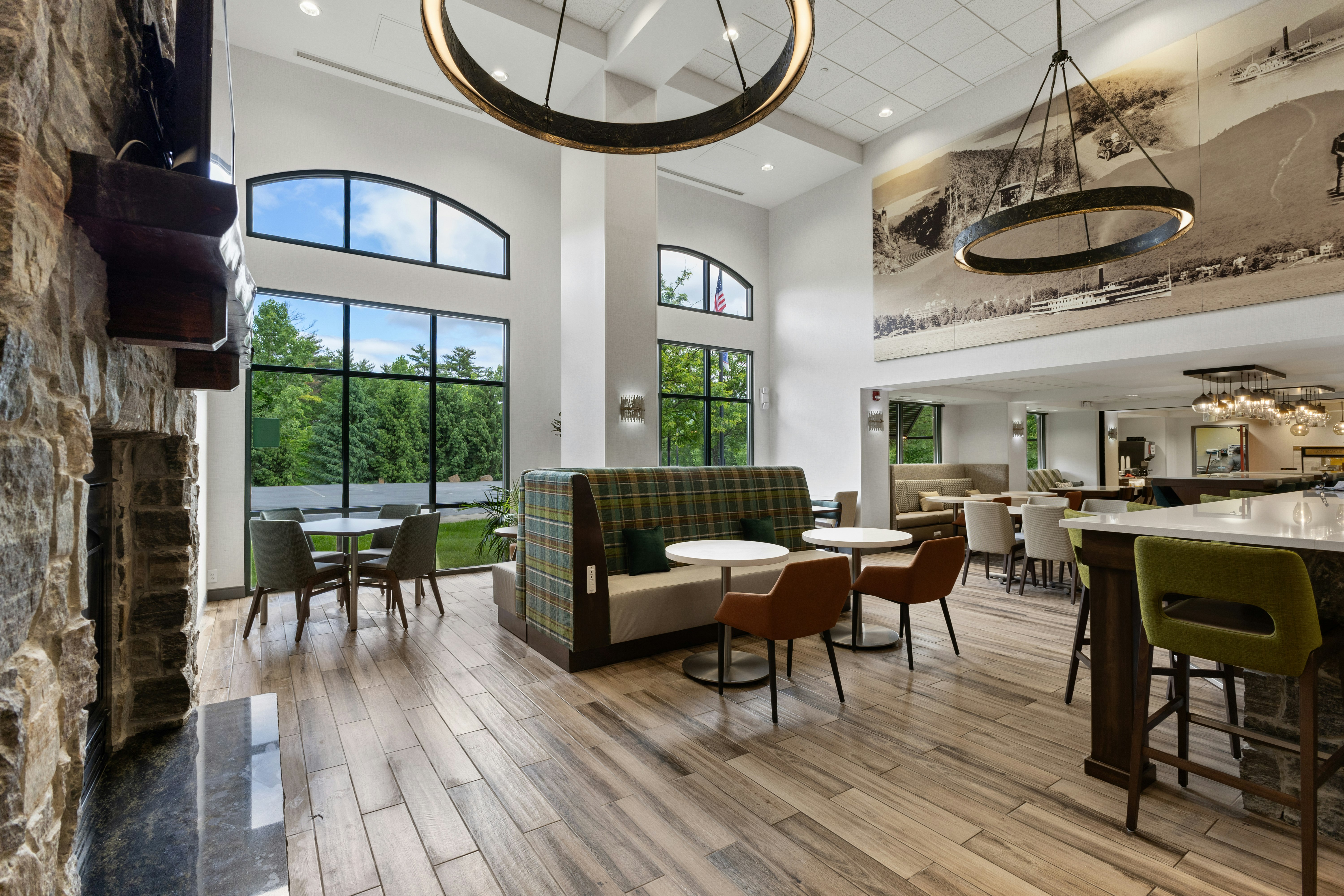 Hampton Inn Suites Lake George 37/61