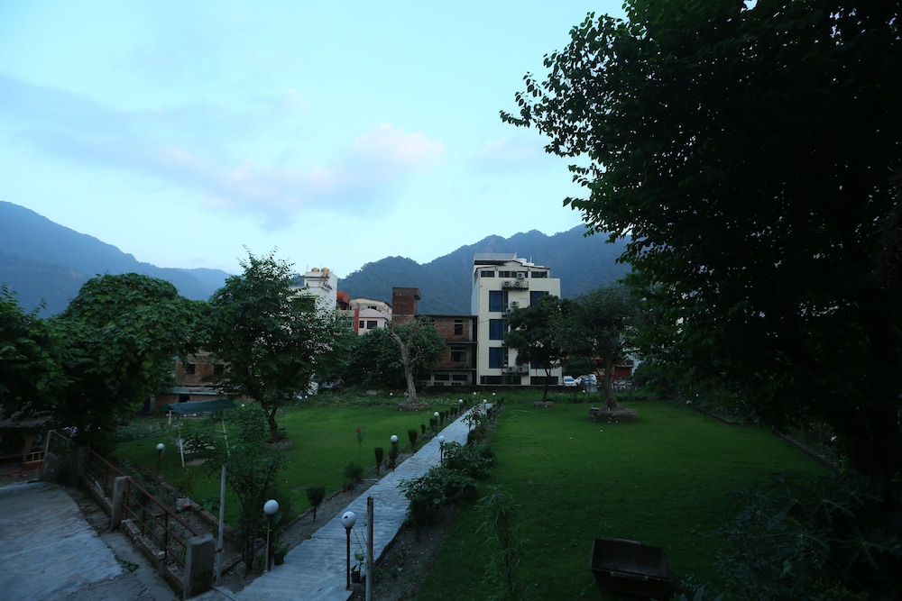 Raj Resort 40/50