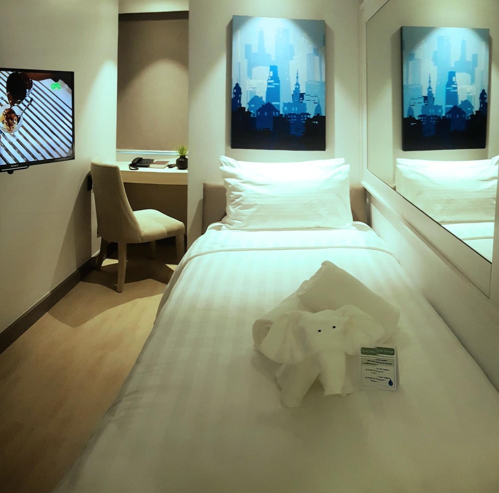 The Mini Suites - Eton Tower Makati 32/63