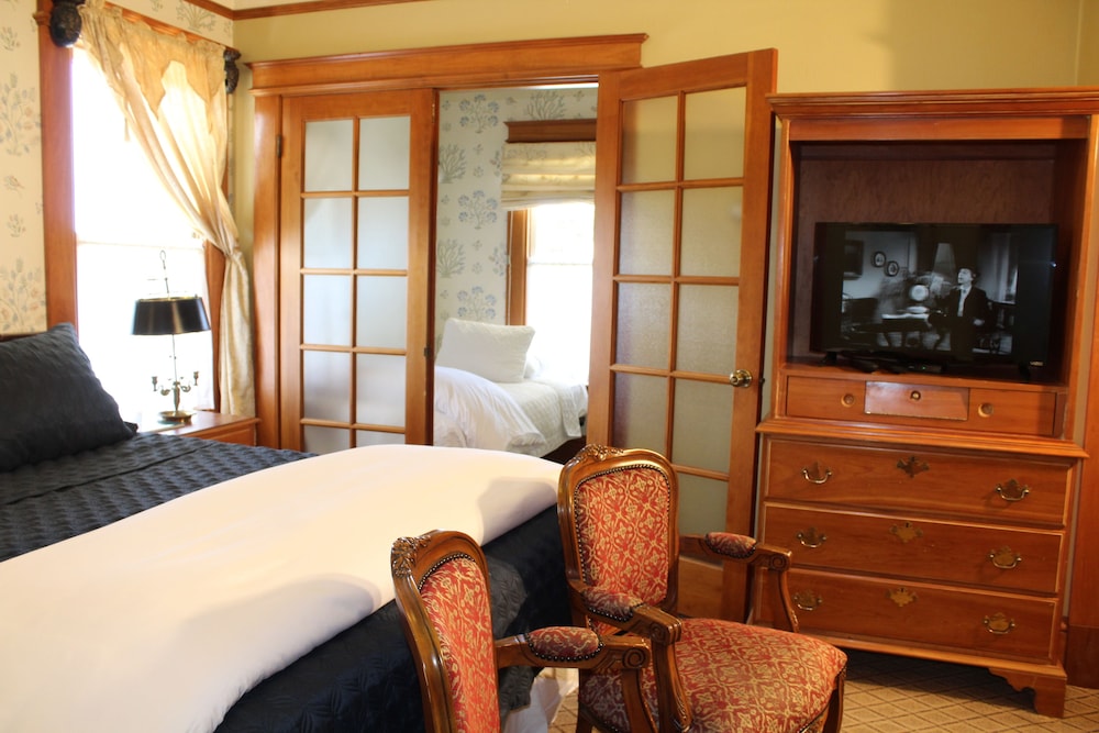 Pacific Grove Inn 61/79