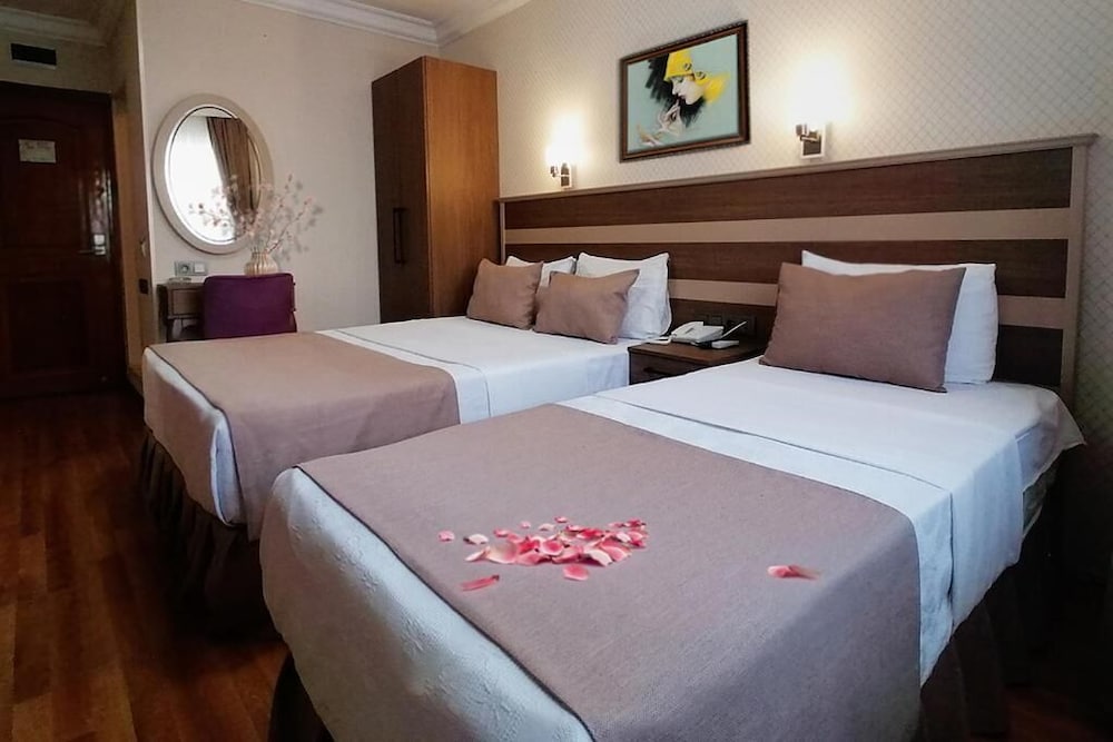 Sembol Hotel 7/46