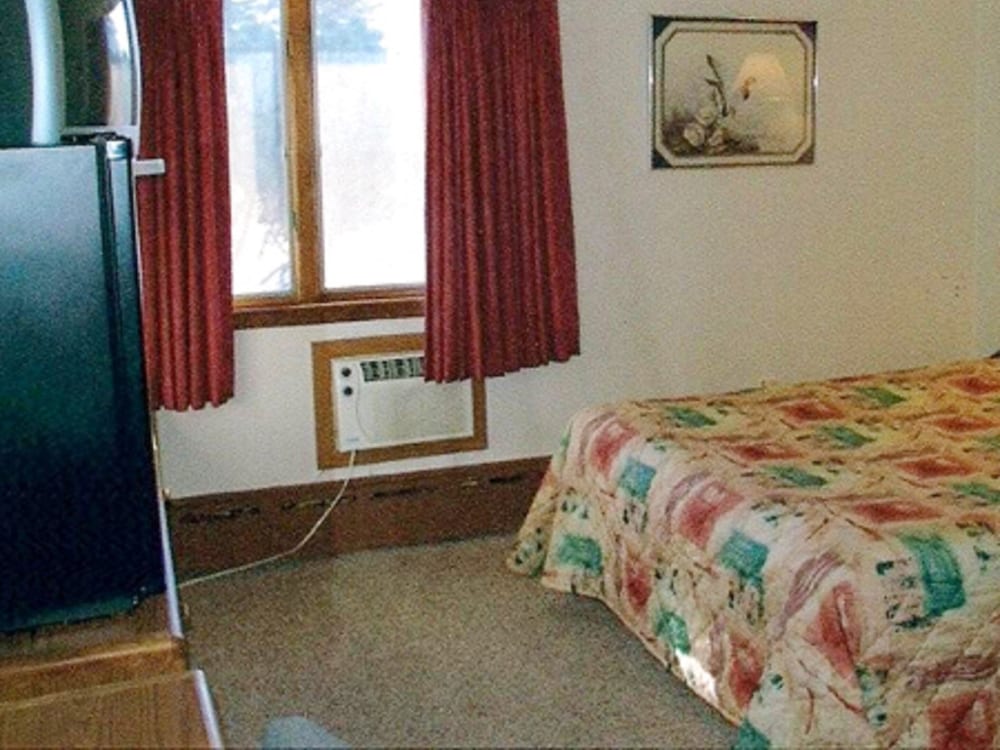 Allyndale Motel 5/13