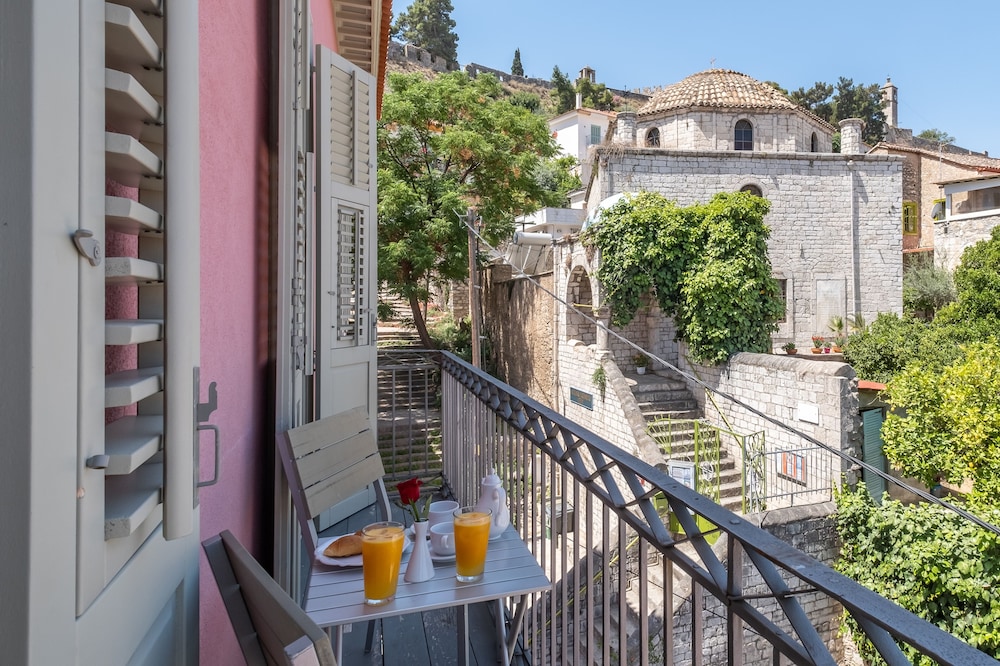 Grand Sarai Nafplio 66/75