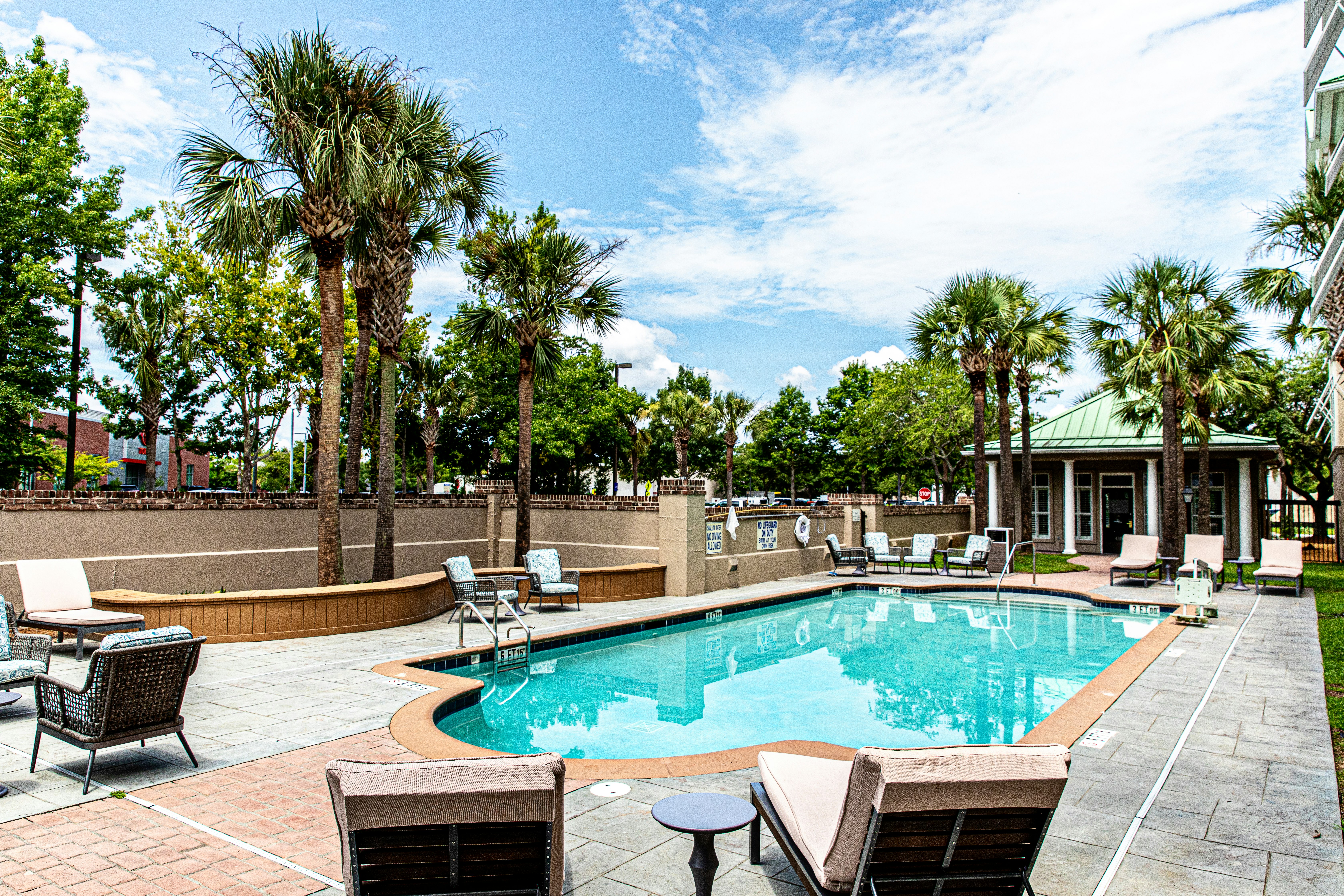Hampton Inn Suites Charleston West Ashley 54/56