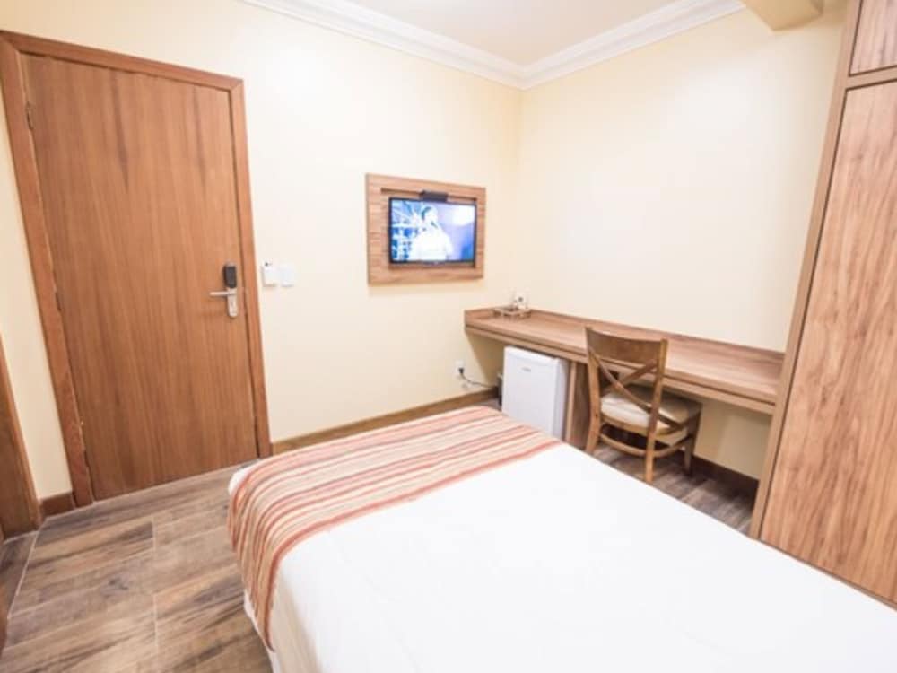 Hotel Alles Blau 5/24