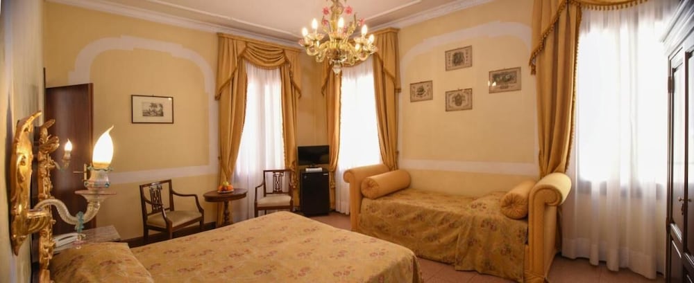San Moise Hotel 43/70