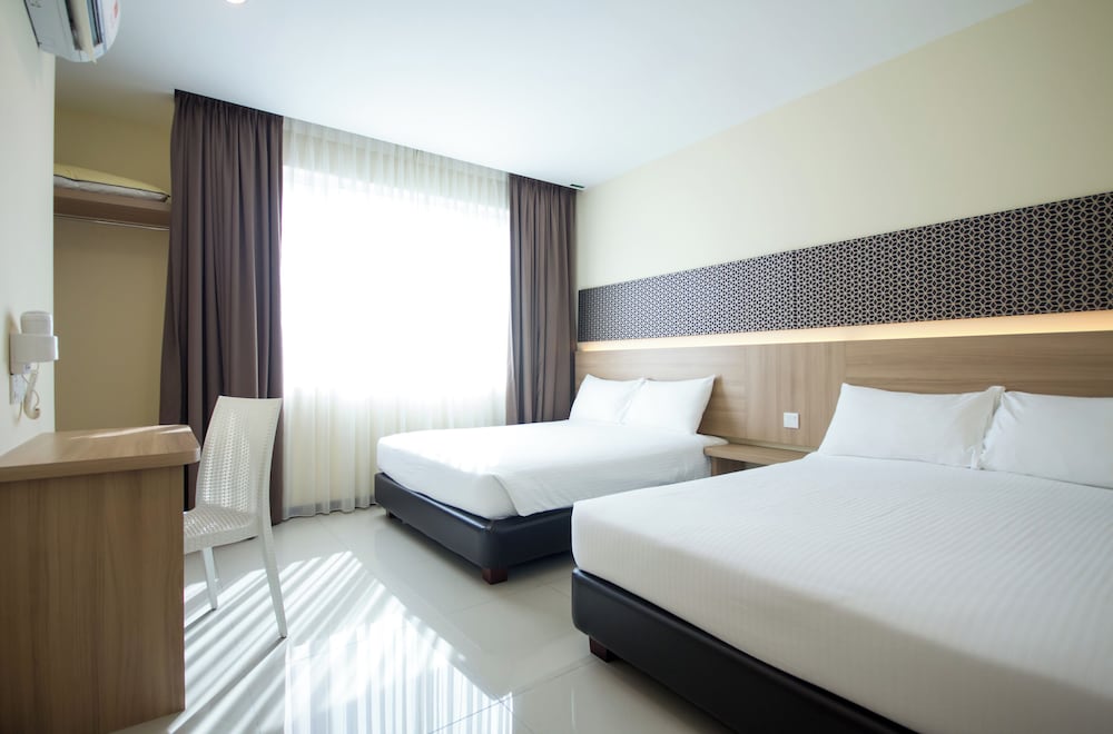 118 HOTEL MACALISTER 28/43