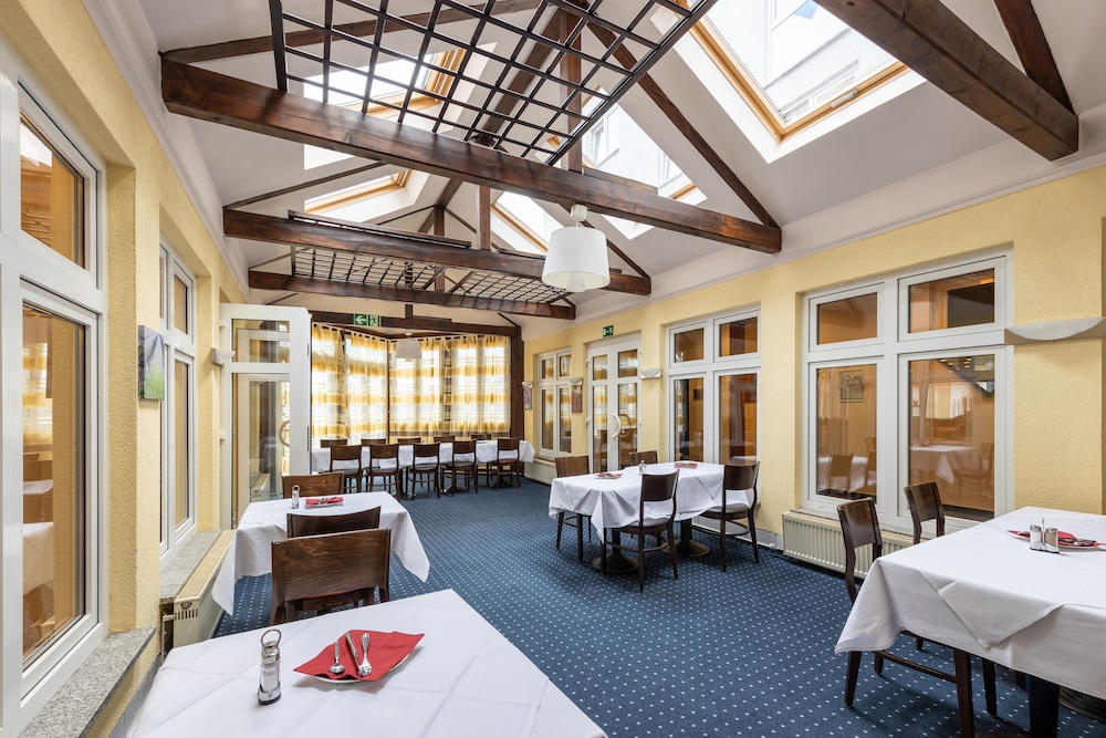 Trip Inn Kongresshotel Rodgau 53/70