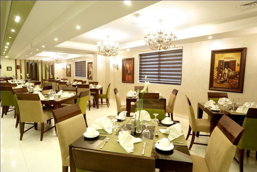CITY ROSE HOTEL SUITES 51/67