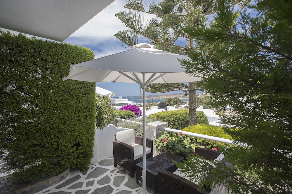 Paros Palace 69/76