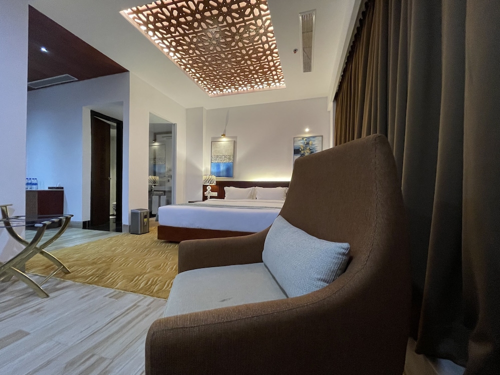 Empyrean Hotel 33/50
