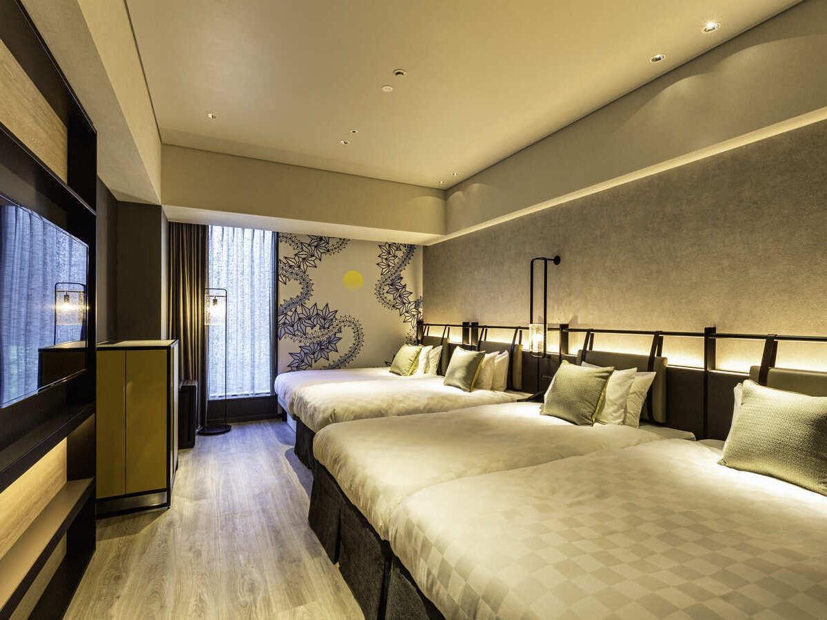 Superior, Quadruple, Twin Beds, Sofa