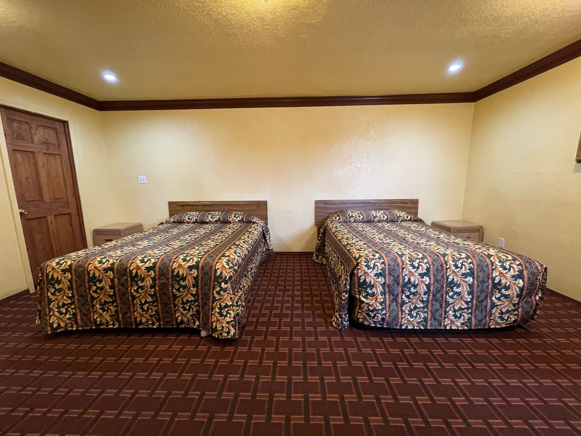 FAMILY, DOUBLE BED