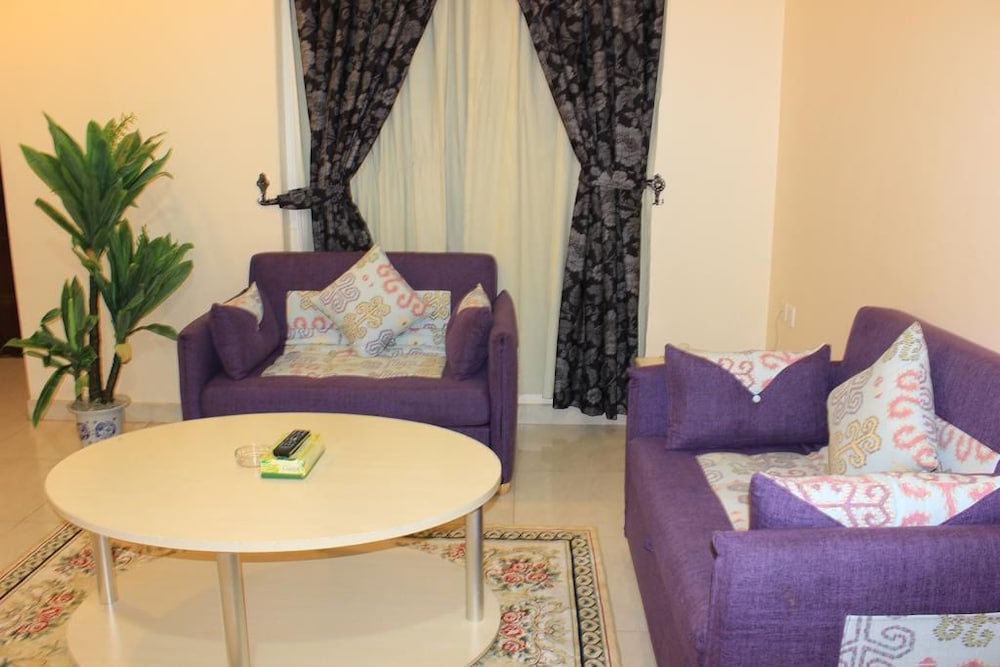 Al Amoria Apartments 20/21