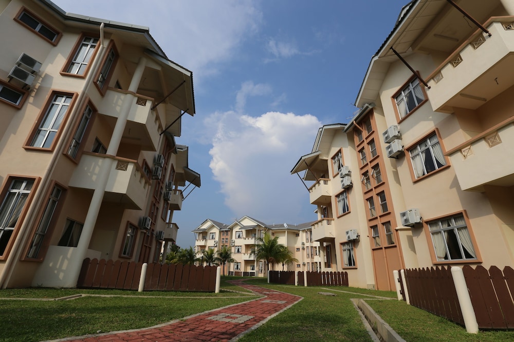 Seri Bayu Resort 3/46