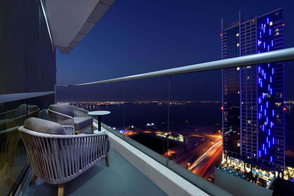 Hilton Bahrain 32/60