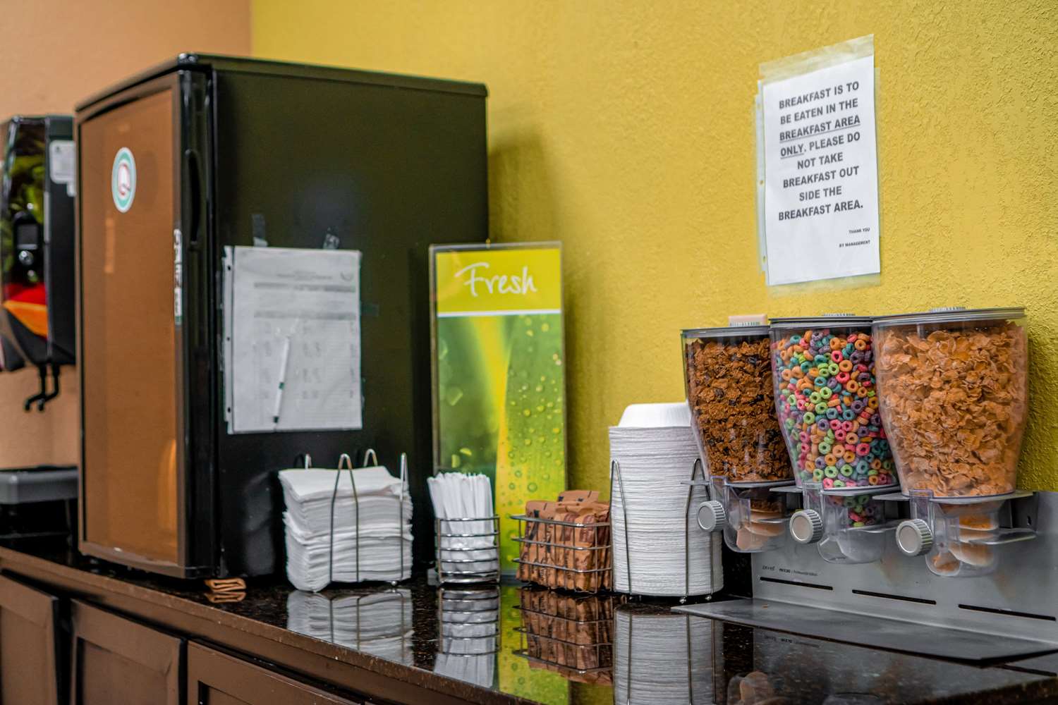 Quality Inn & Suites near Six Flags - Austell 24/31