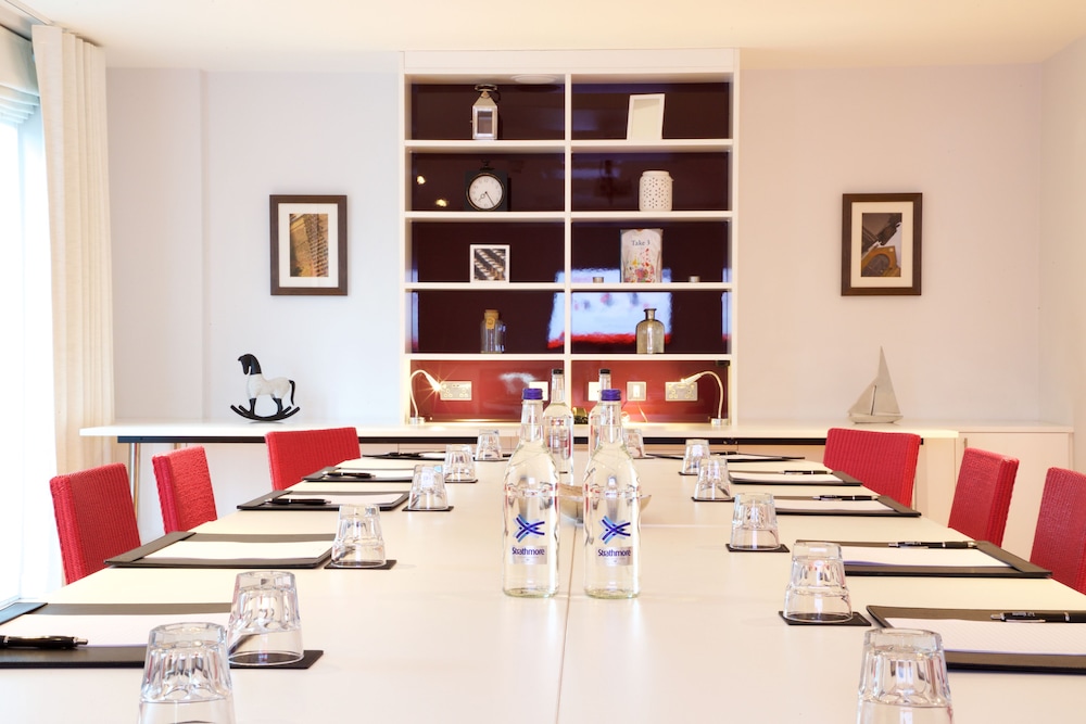 Bermondsey Square Hotel 40/50