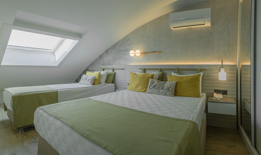 Side Square Hotel - Adults Only 15/40