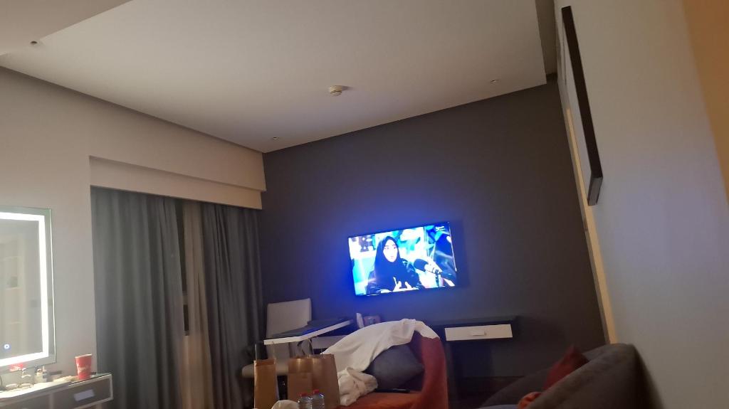 Panorama, Executive, Suite, King Bed، Number One Tower Suites 7/10