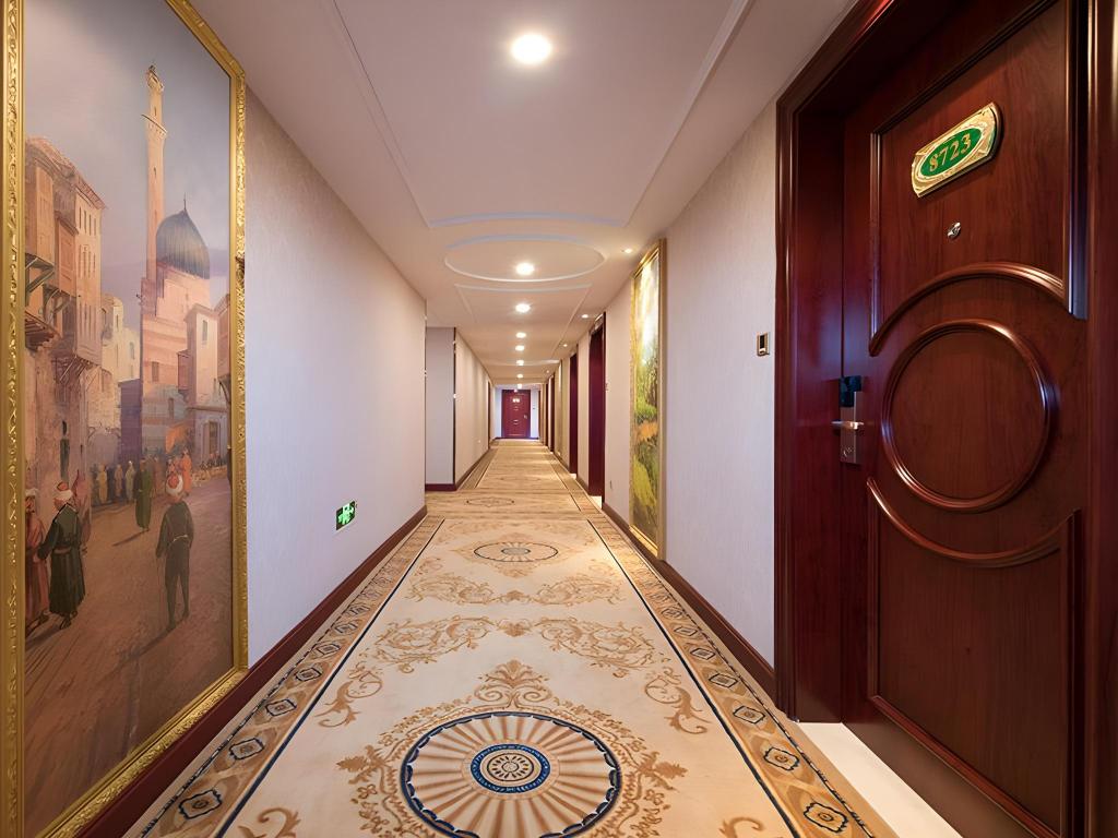 Vienna International Hotel (Shaoxing East Station Wanda) 31/38