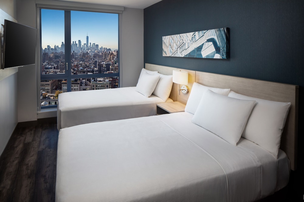 Room, 2 Double Beds, Skyline View