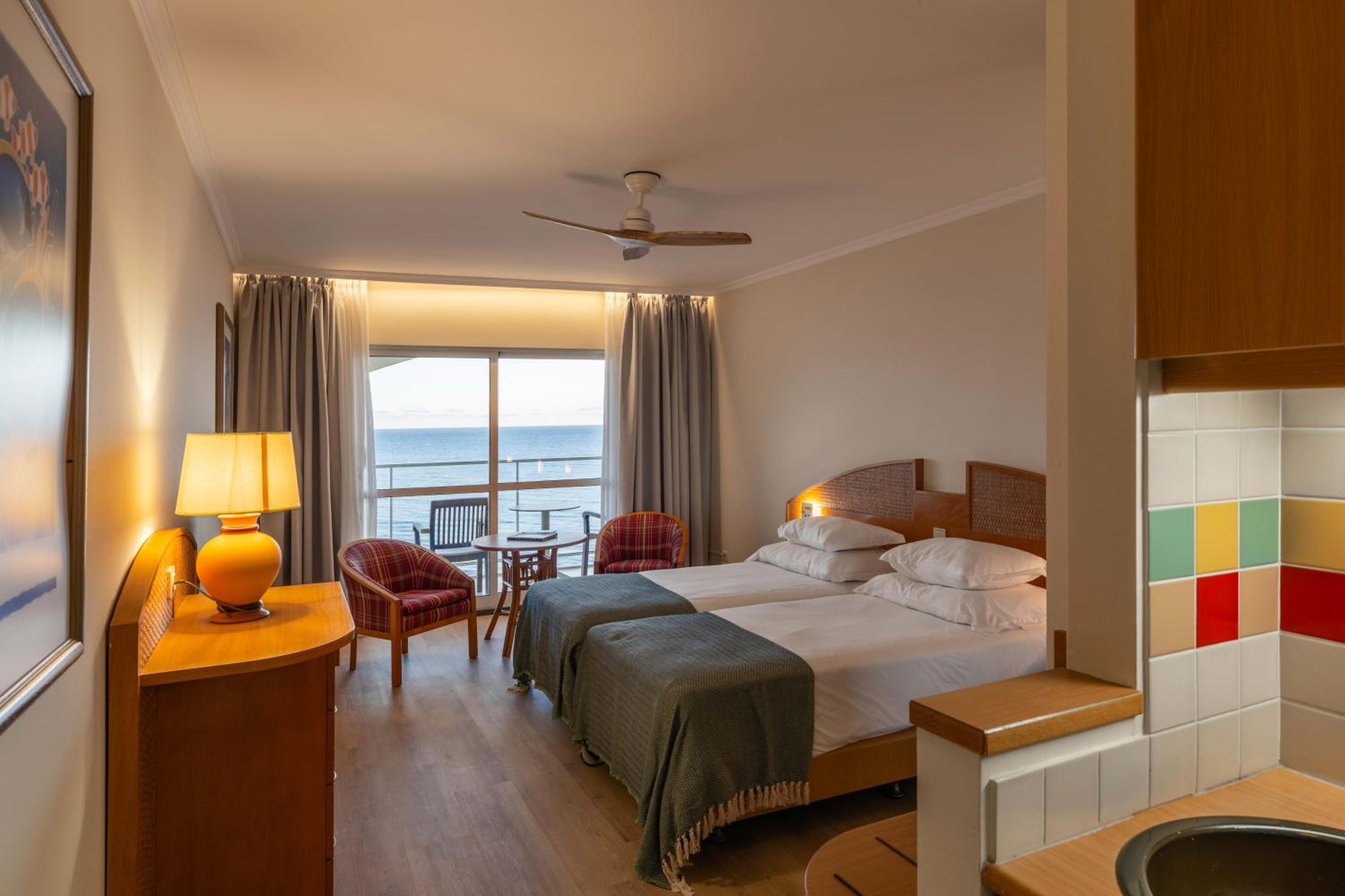 SUPERIOR, DOUBLE BED, SEA VIEW