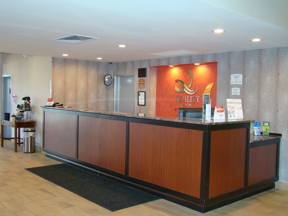 Quality Inn West Springfield 10/48