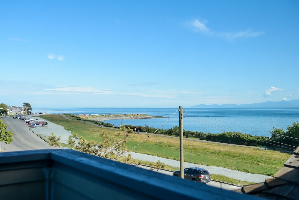 Dashwood Manor Seaside Bed & Breakfast 38/50