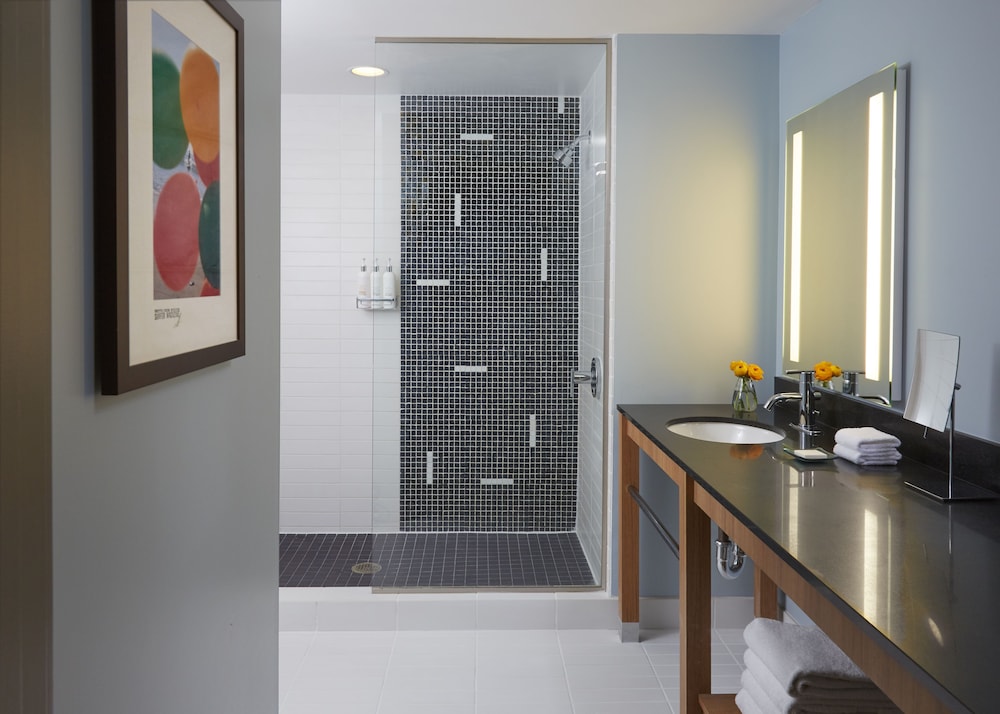 Kimpton Shorebreak Huntington Beach Resort 16/81