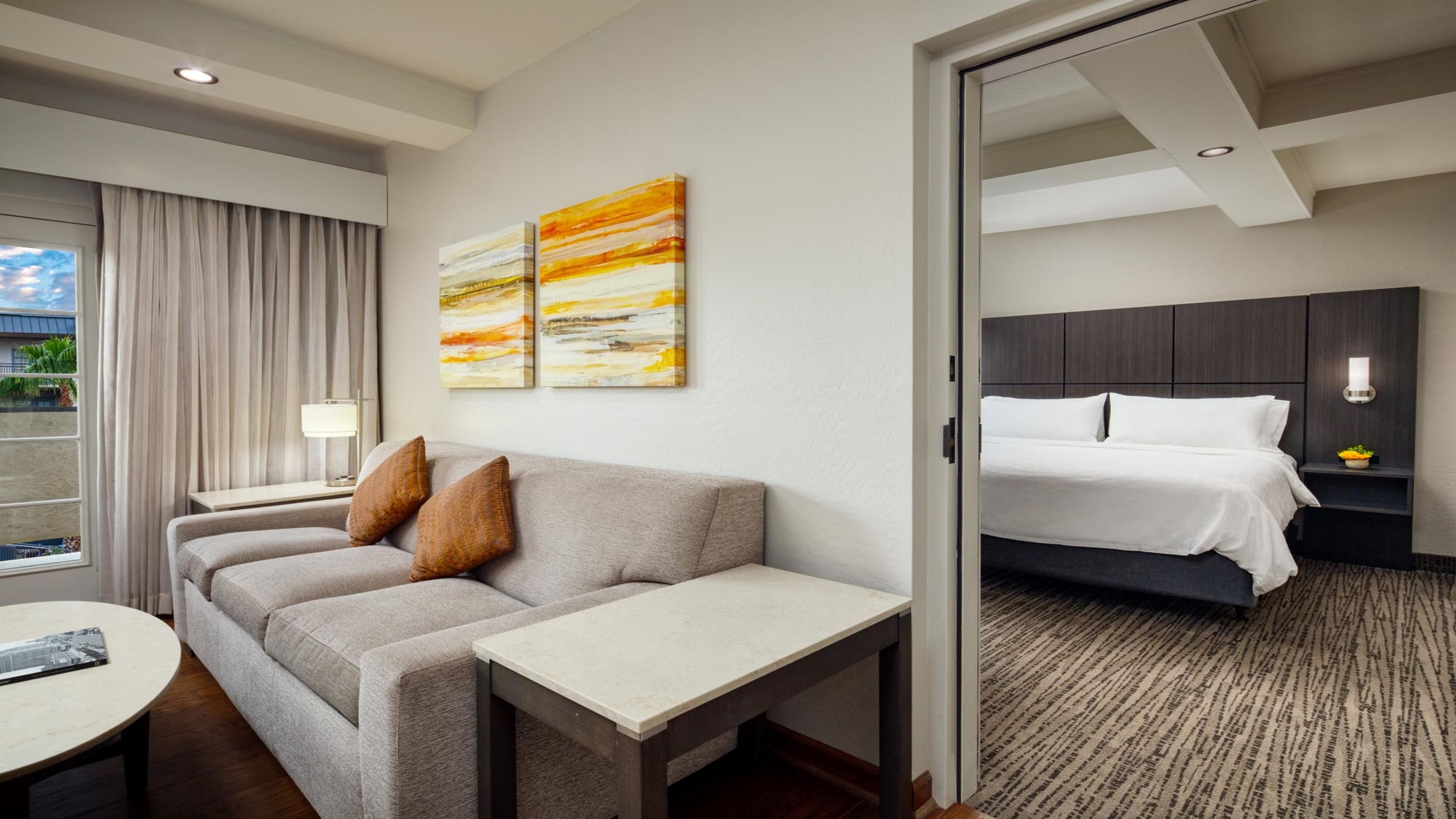 Holiday Inn Hotel And Suites Phoenix Airport North 20/86