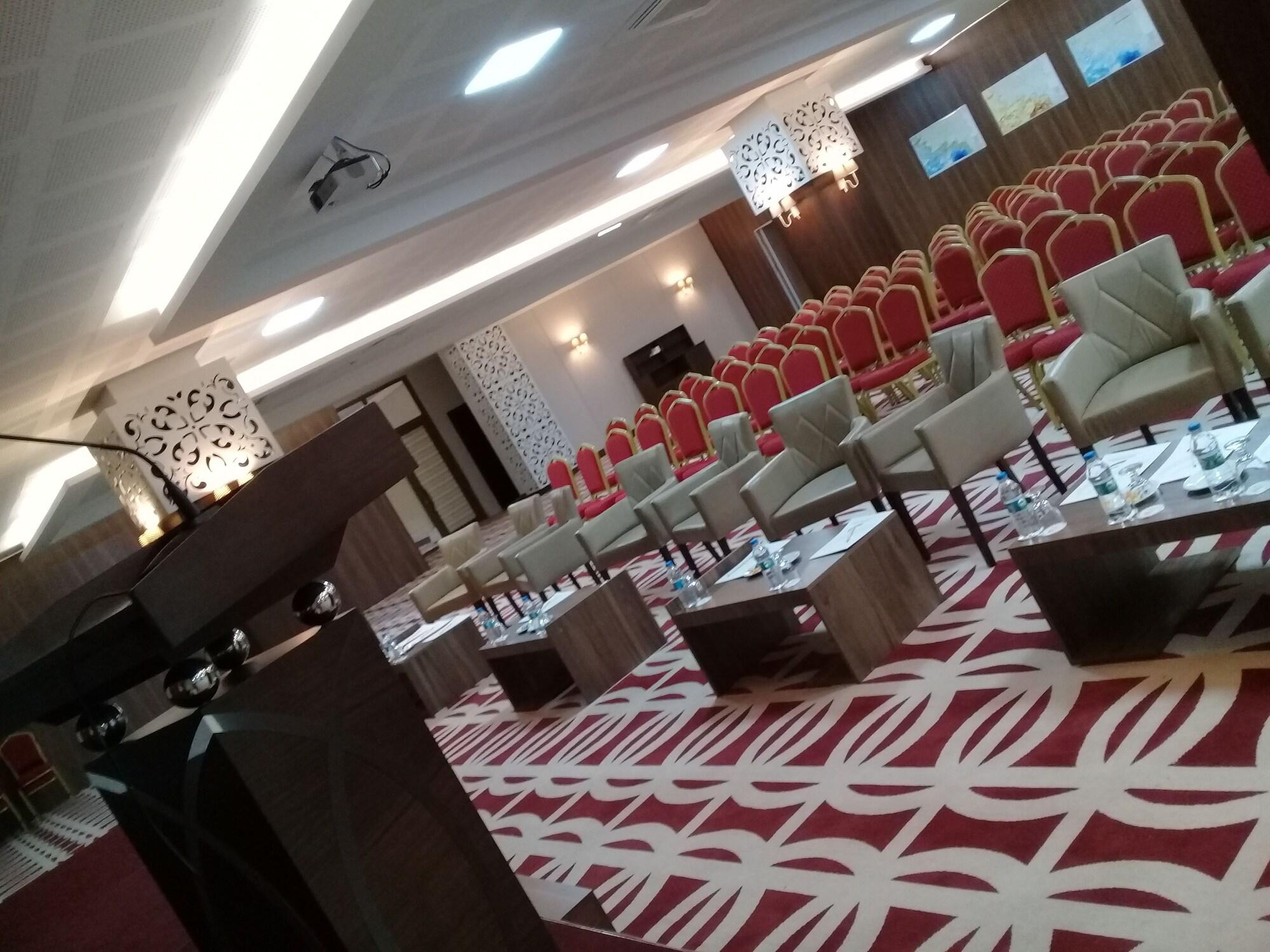 Demircioglu Park Hotel 66/78