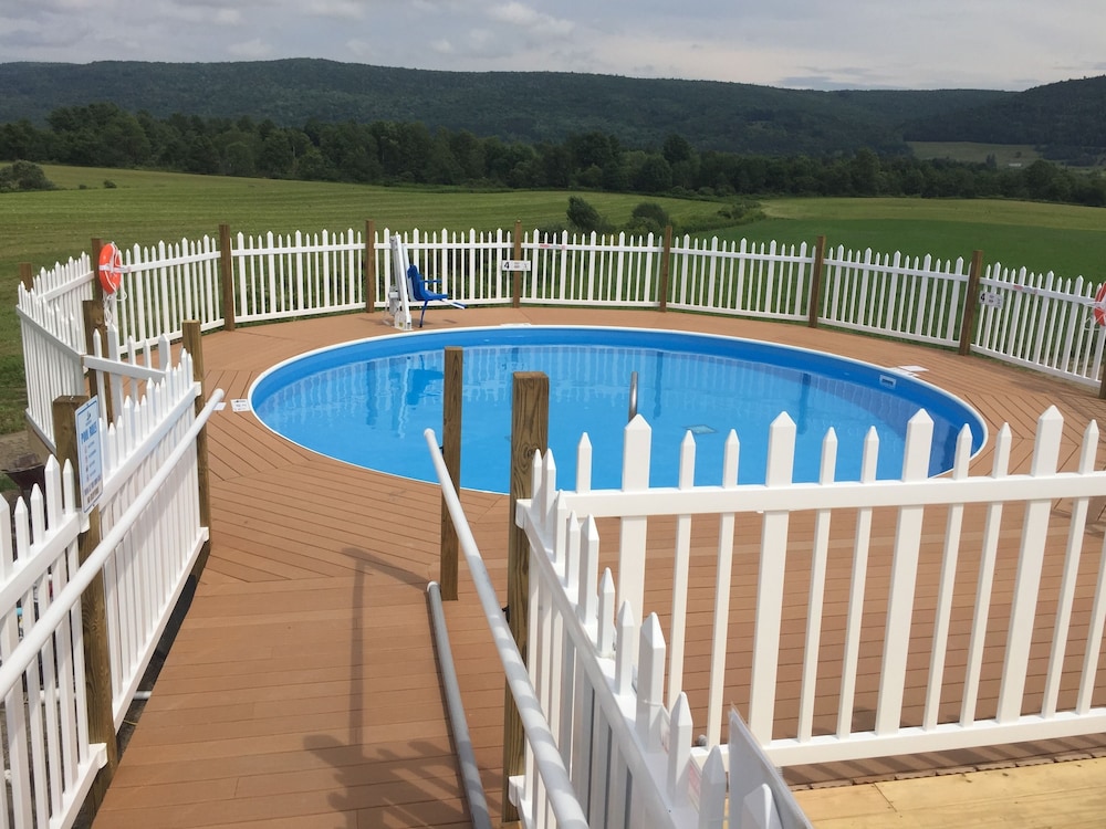 Apple Inn And Suites 3/50