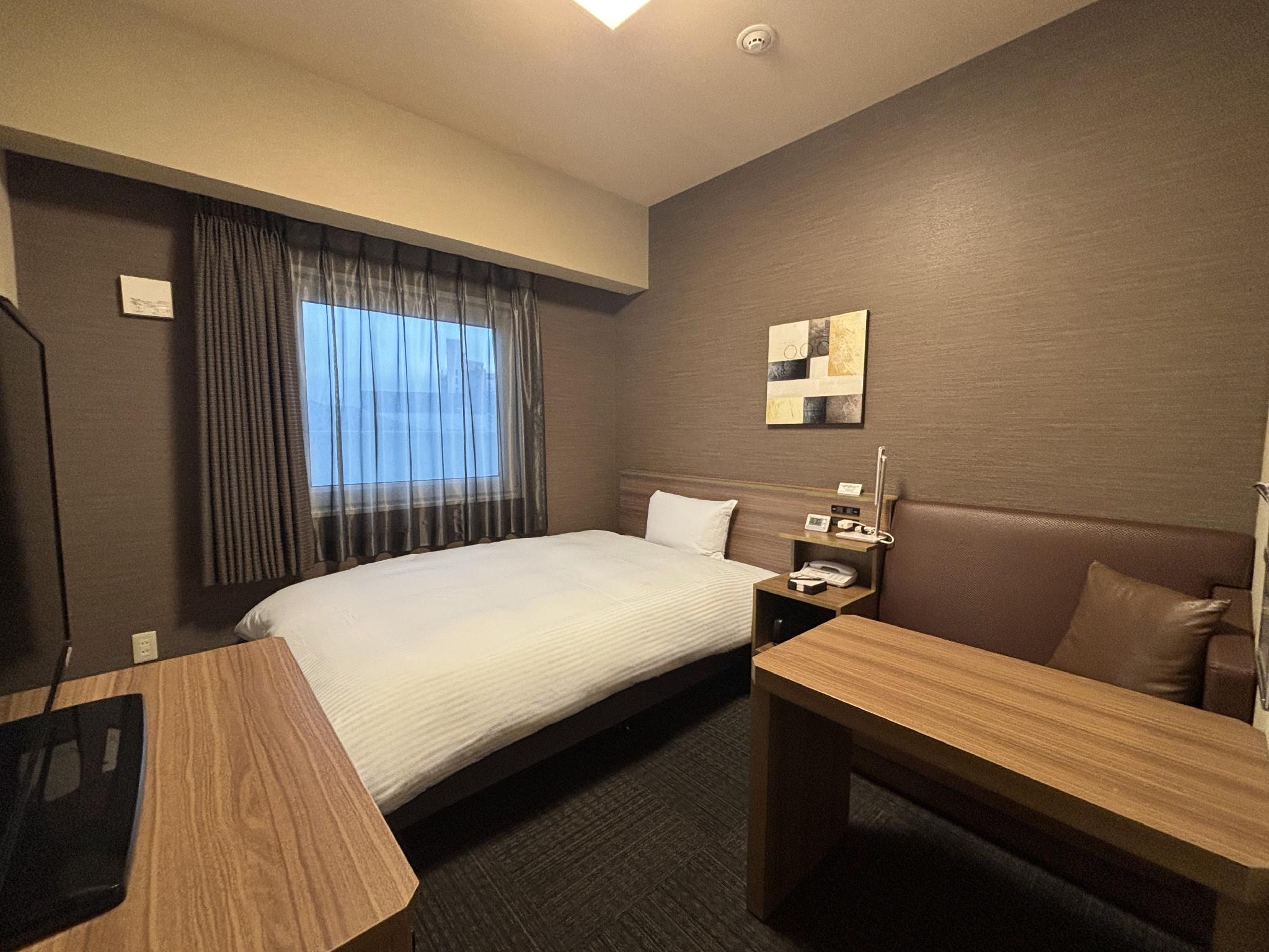 Room, Single, Electronic Cigarette Only, Smoking