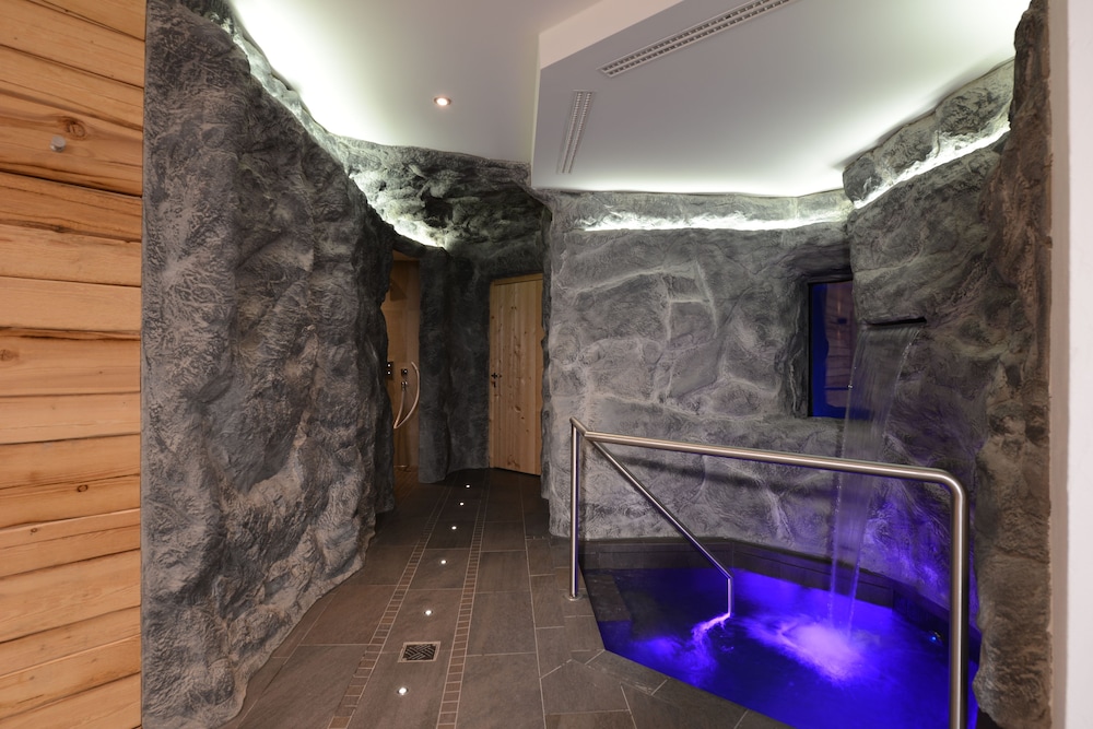HOTEL AM BADERSEE 38/64