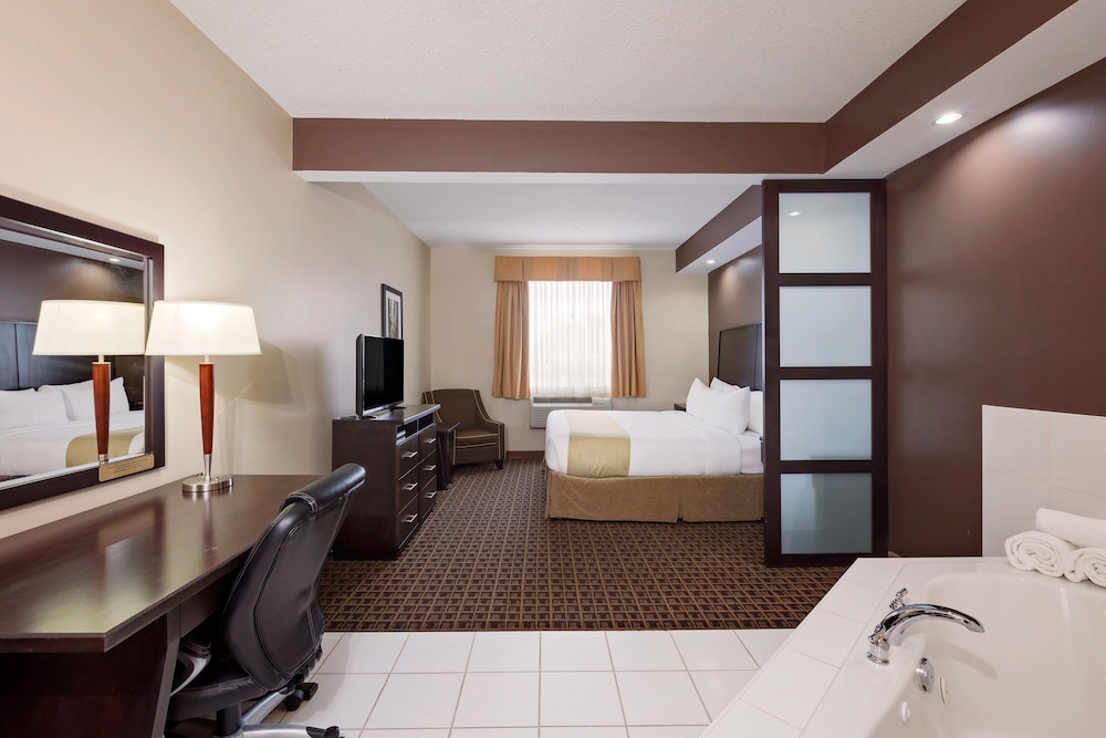 Ramada Cold Lake 11/32