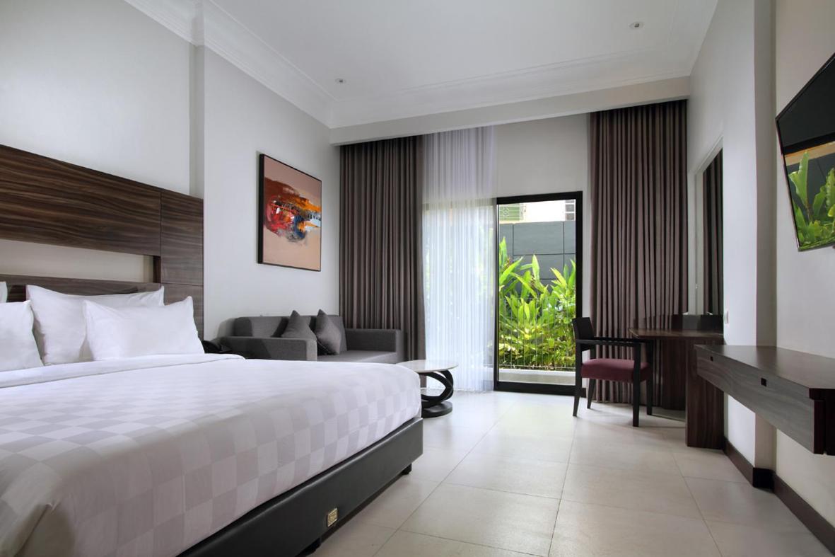 Helios Hotel Bone 18/48
