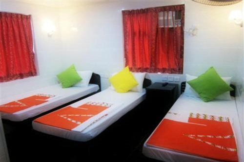 Room, Triple