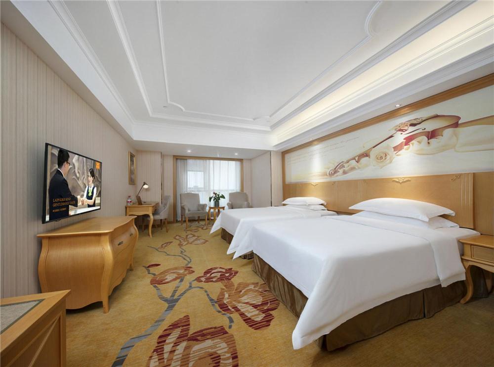Vienna International Hotel (Zhengzhou Zhongyuan Futa) 19/34