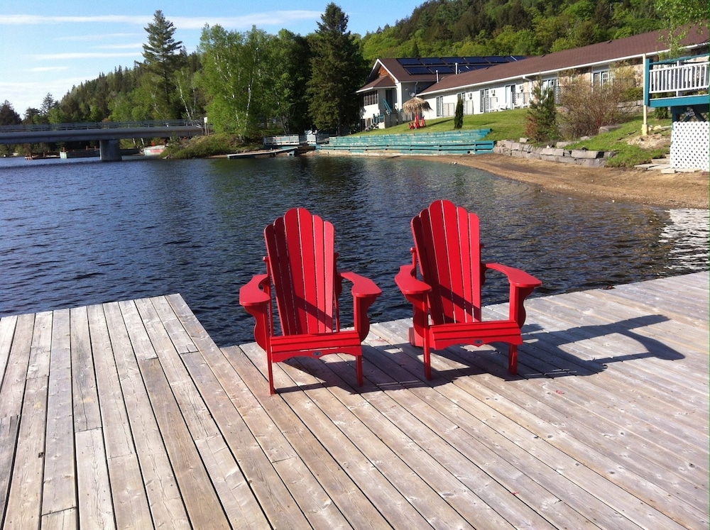 Algonquin Lakeside Inn 37/50