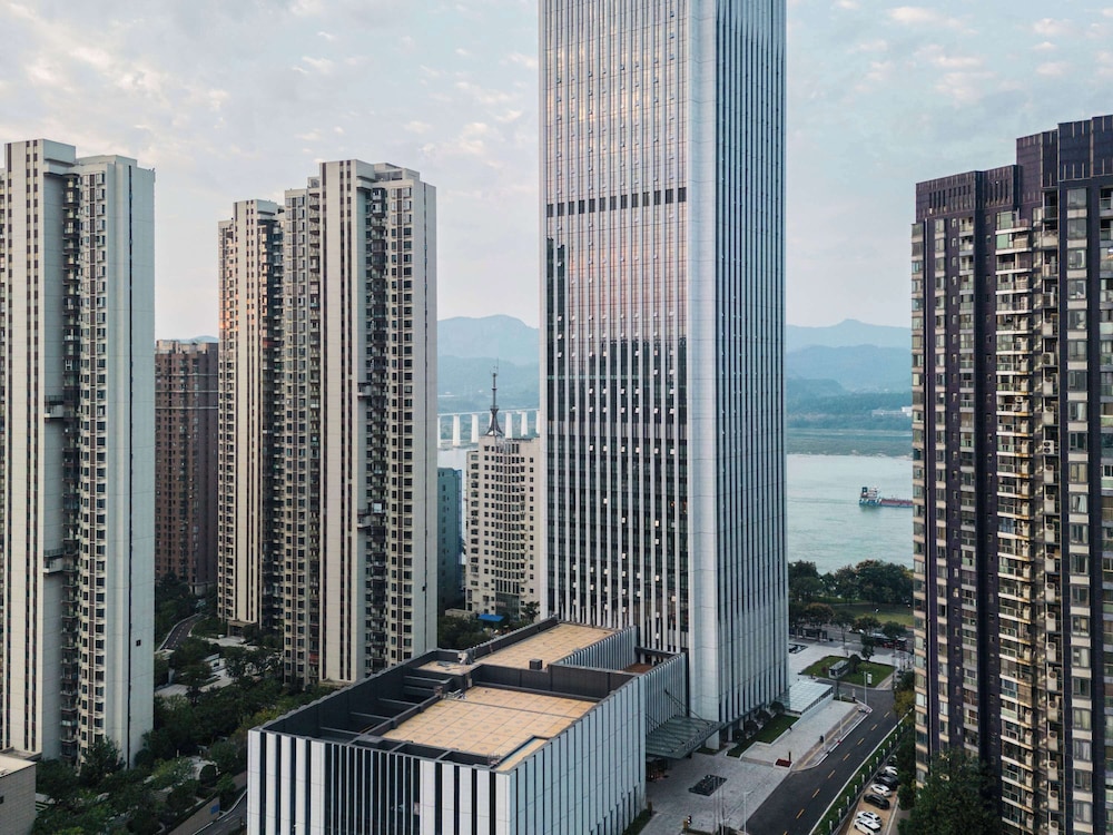 Grand Mercure Yichang Waitan 67/72