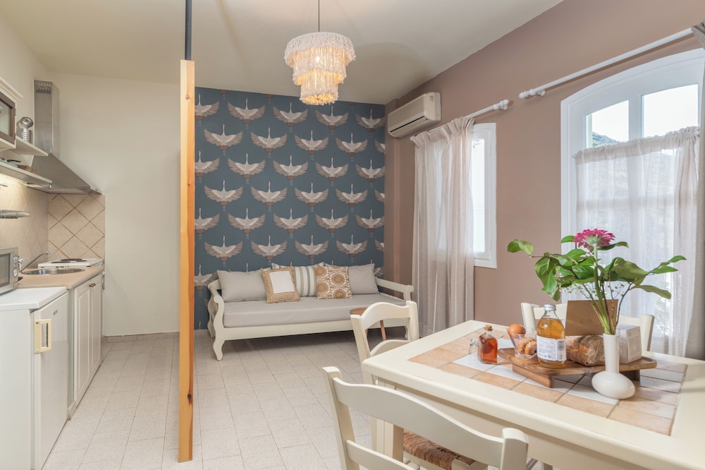 Adrakos Apartments 38/78