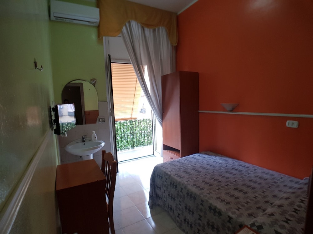 Hotel Ginevra 11/71