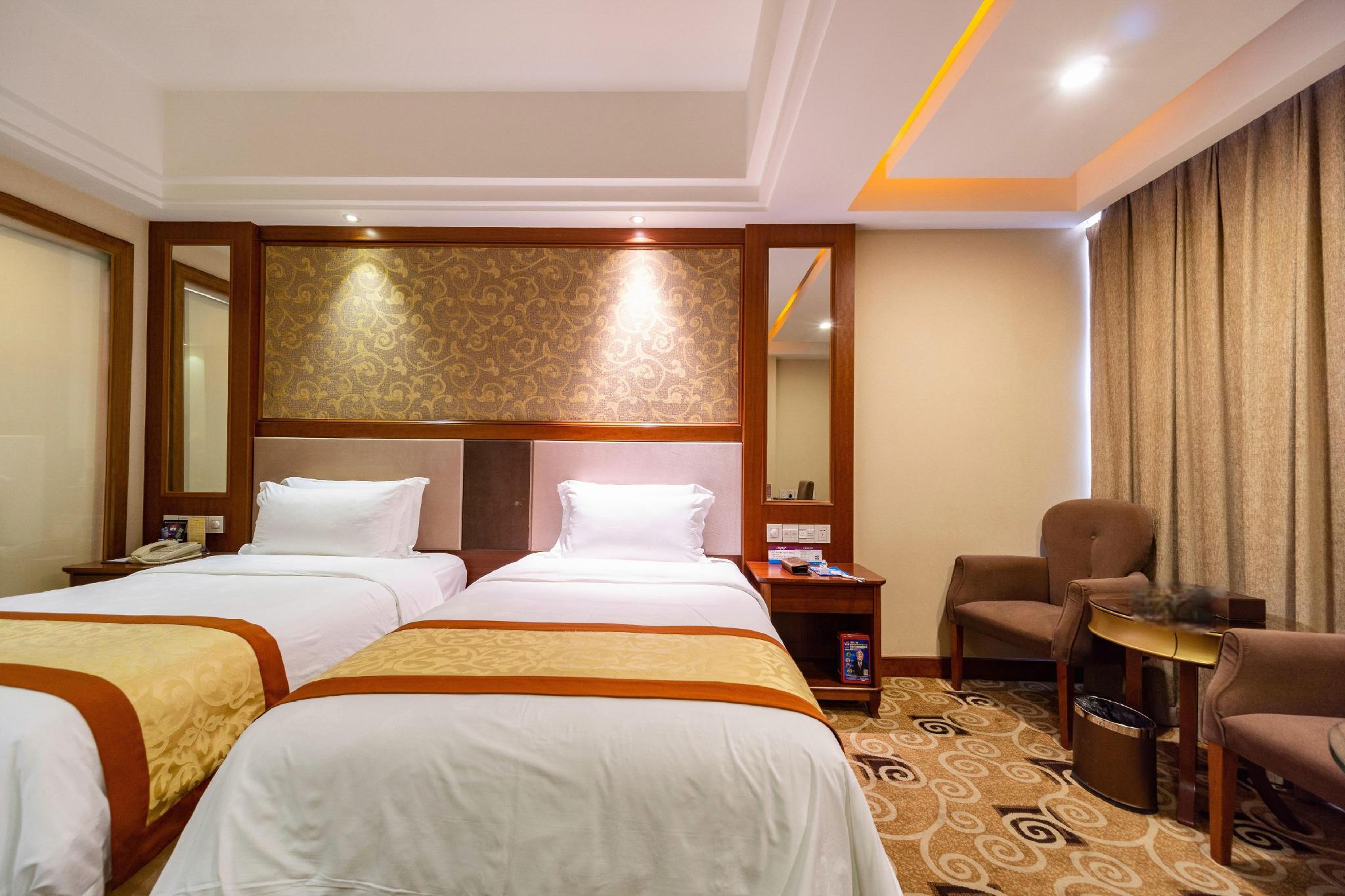 Golden Diamond Hotel 10/48