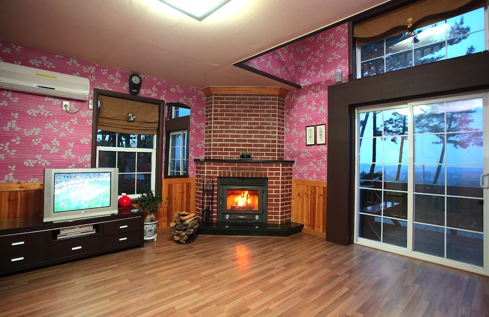Taean Petit Maison Pension 40/50